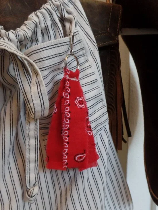 Hand Crafted Clip On Textile MINI Swag - Picture 1 of 5